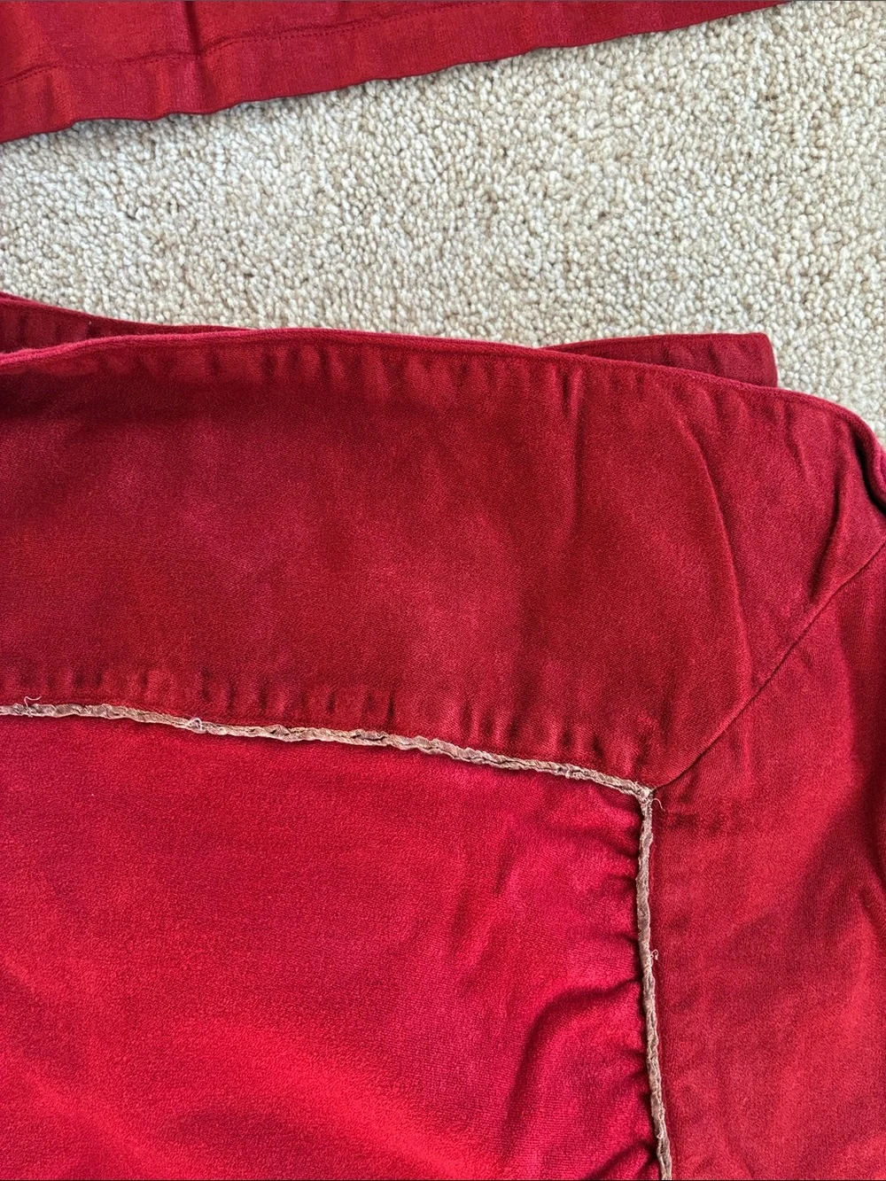Crate & Barrel Red table cloth & 8 90”x60”. 8 napkins Beautiful gold cording.